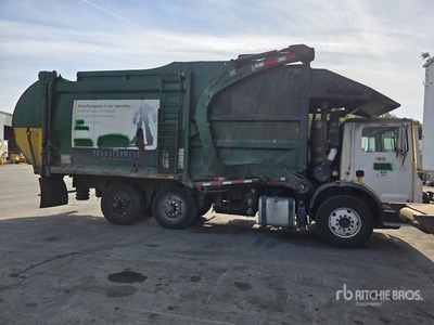2012 Mack MRU613 Waste Collection Truck