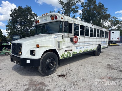 1999 Freightliner 643 4x2 40-Seat Crew Carrier Bus