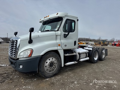 2015 Freightliner Cascadia 125 6x4 3-Achs Sattelzugmaschine