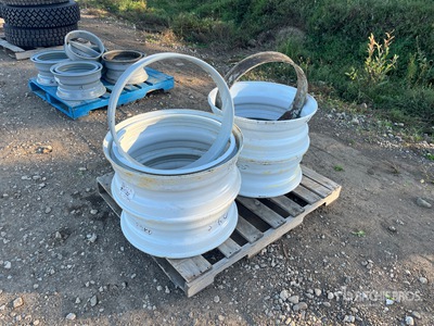 Quantity of (4) Dayton 24.5 Dayton Rims, comes with 2 spacers Wheels
