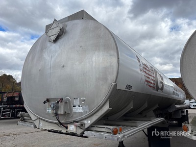 1993 Fruehauf 11600 gal T/A Tanker Trailer