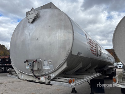 1993 Fruehauf 11600 gal T/A مقطورة صهاريج