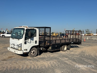 2010 Isuzu NPR 4x2 Camion de paisaje