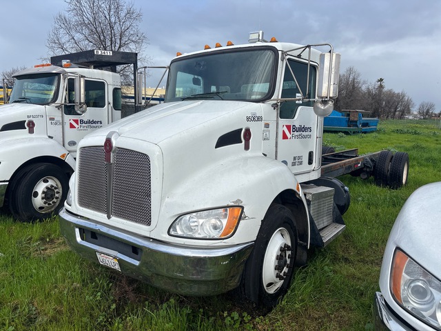 2014 Kenworth T370 4x2 Cab and Chassis (Inoperable)