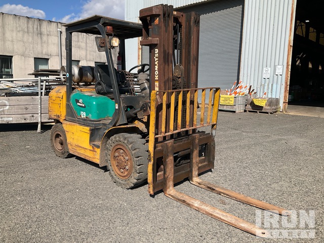 MONTACARGAS 2007 KOMATSU FG40ZT