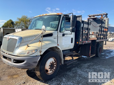2010 International 4300 4x2 Attenuator Truck