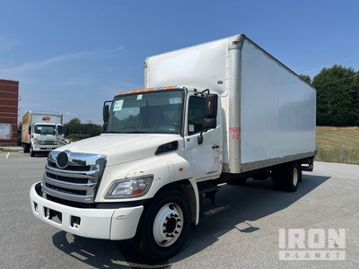 2012 Hino 268 4x2 Camion fourgon