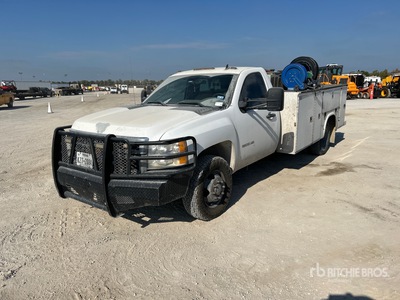 2014 Chevrolet Silverado 3500HD 4x4 Utility Truck