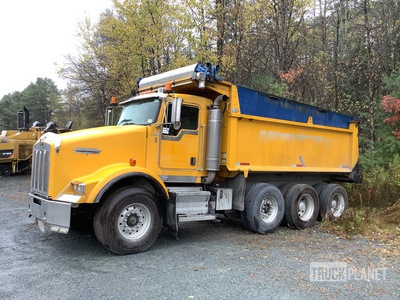 2006 Kenworth T800B 8x4 Autocarro ribaltabile 2 assi (Inoperable)
