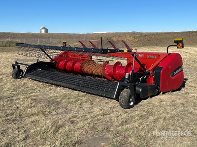 2016 Case IH 3016 Series II 15 ft Combine Pickup Header