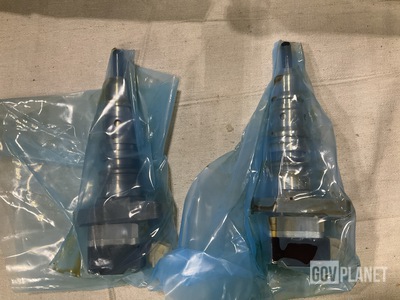 (15) Navistar 2593595C91 Fuel Injector Assemblies