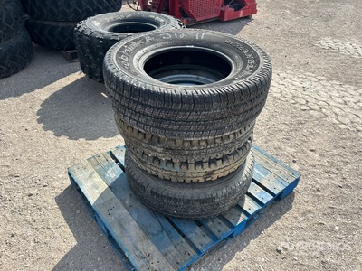 Quantity of (4) اطارات المواصلات