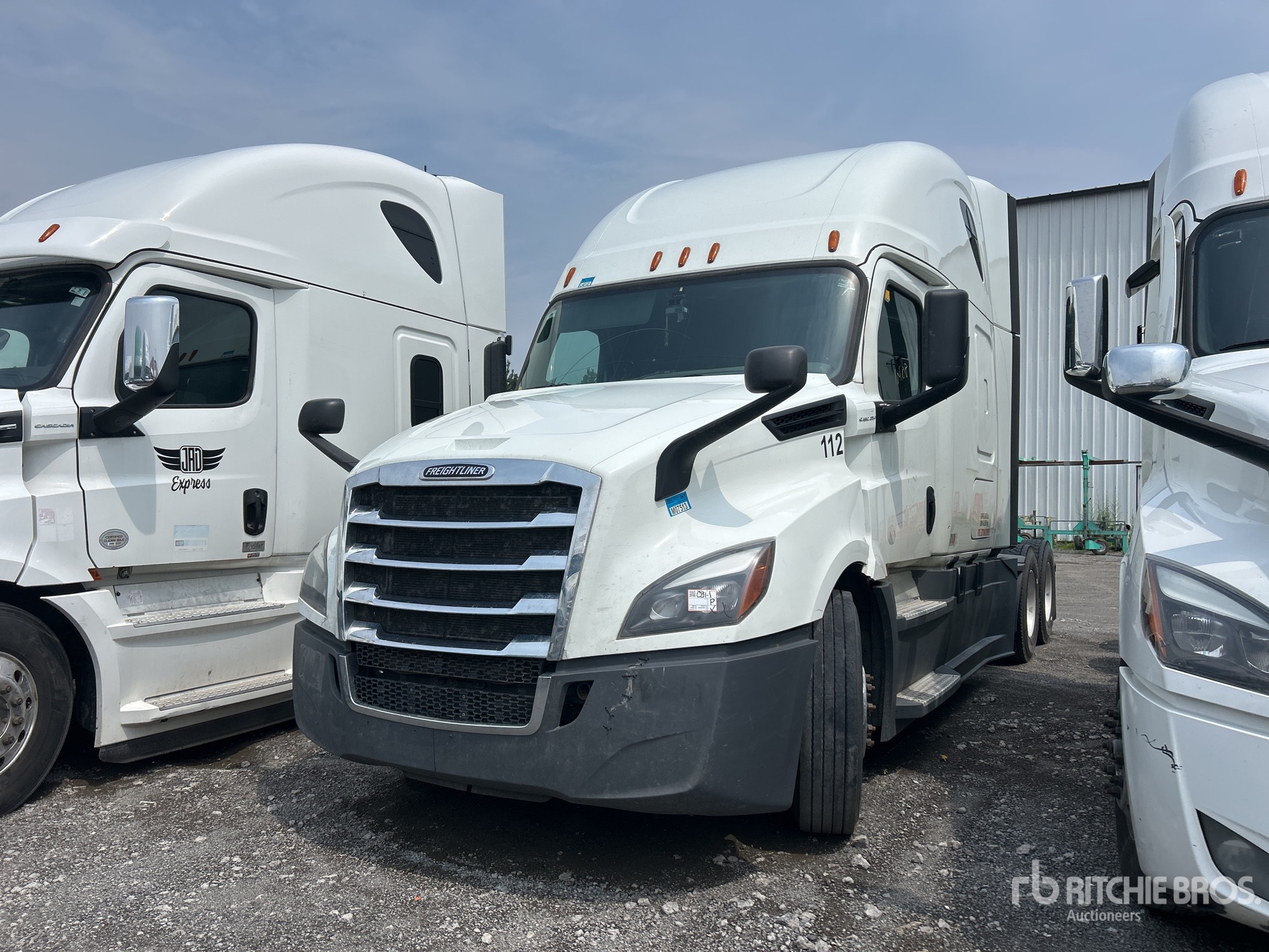 2020 Freightliner Cascadia 126 6x4 T/A Sleeper Truck Tractor (Inoperable)