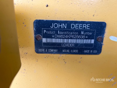 2009 John Deere 624K Chargeuse sur pneus