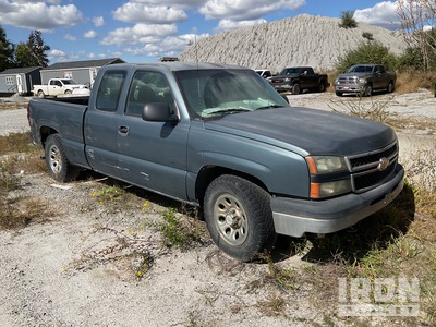 2006 Chevrolet 1500 4x2 Extended Cab Pickup (Inoperable)