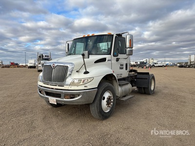 2012 International 4400 4x2 S/A Day Cab Truck Tractor