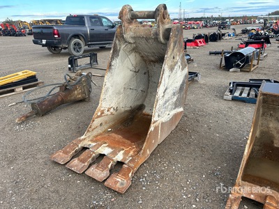 40 in Q/C Excavator Bucket