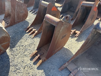 12 in Backhoe Rear Bucket