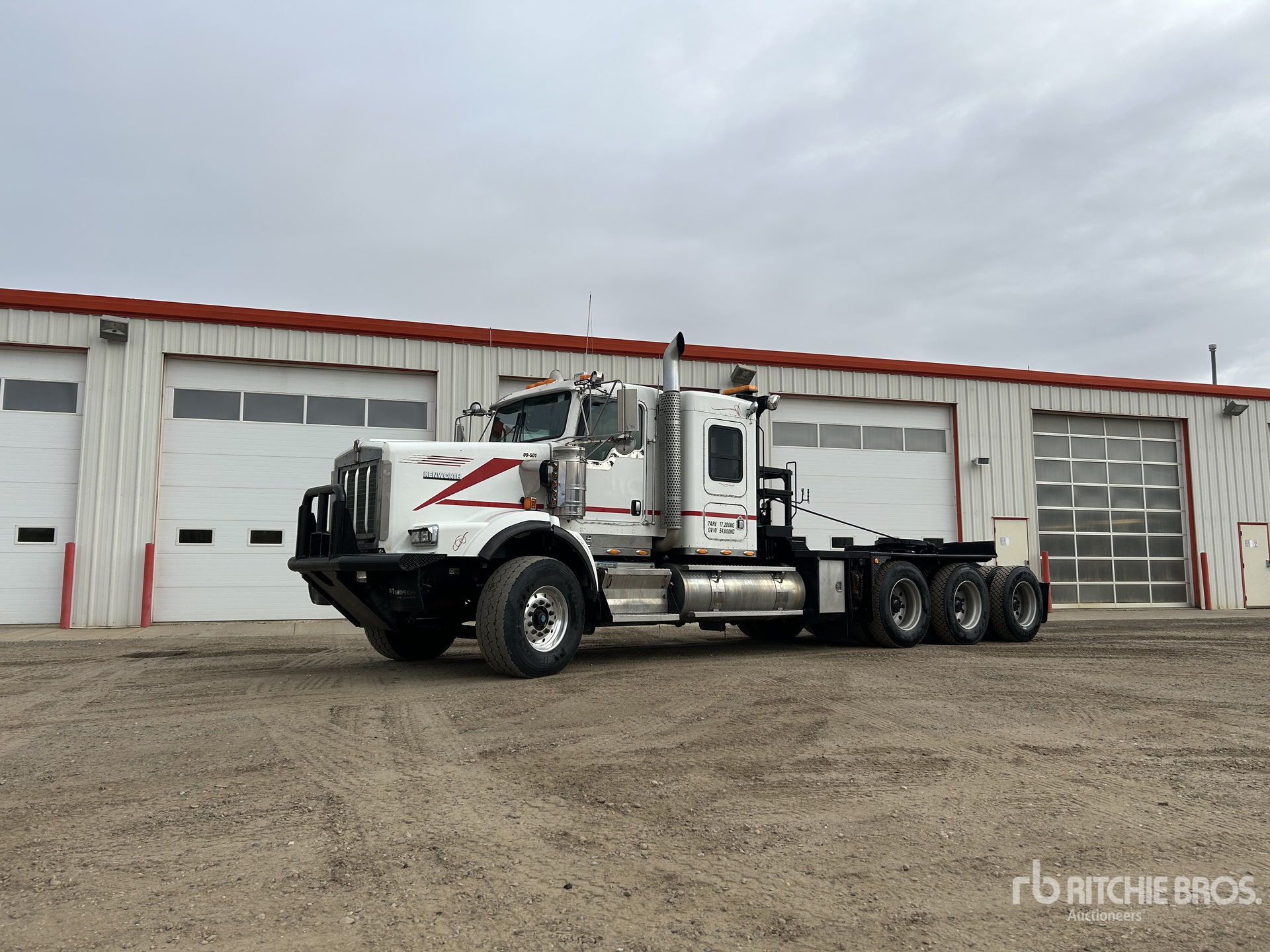 2009 Kenworth C500 8x6 Sleeper Autocarro con argano