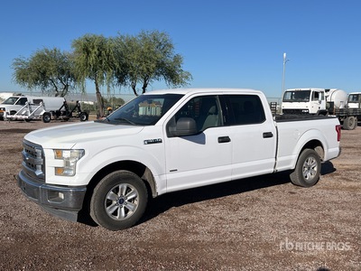2017 Ford F-150 XLT 4x2 Crew Cab بيك اب