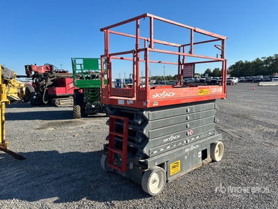 2018 Skyjack SJ4740 Electric Scissor Lift