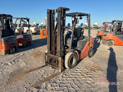 2018 Toyota 8FDU25 4500 lb Pneumatic Tire Forklift