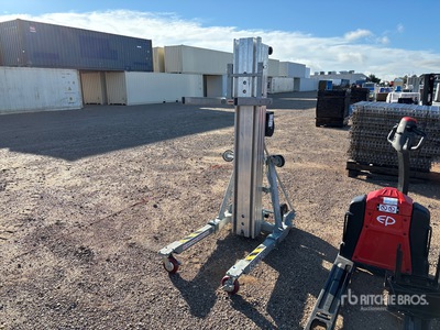 2022 Sumner 2615 Material Hoist