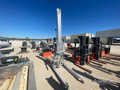 2022 Sumner 2118 Material Hoist