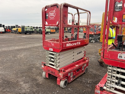 2018 MEC MICRO 19 Electric Scissor Lift