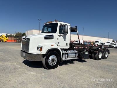 2019 Western Star 4700 6x4 Roll-Off Truck