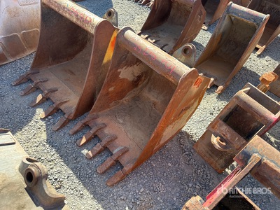 22 in Q/C Digging Backhoe Rear Bucket