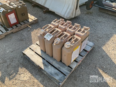 (8) Plastic Fuel Cans