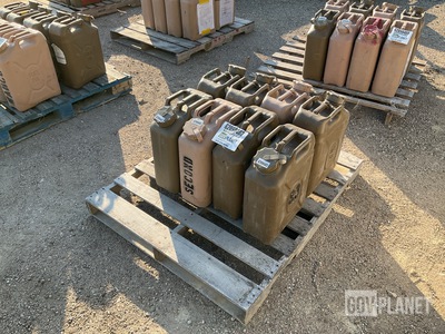 (8) Plastic Fuel Cans