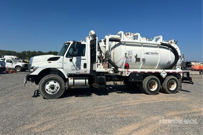 HPC Industrial on 2012 International 7400 Workstar 6x4 Vacuüm tankwagen