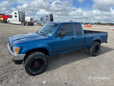 1994 Toyota DX 4x4 Extended Cab Pickup