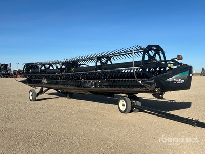 2013 MacDon FD75-S 35 ft Flex Draper رأس الحصادة المجمعة