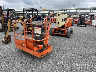 2014 JLG E450AJ Articulating Boom Lift