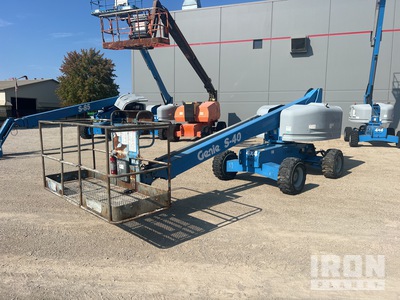 2013 Genie S-40 4WD Diesel Telescopic Boom Lift