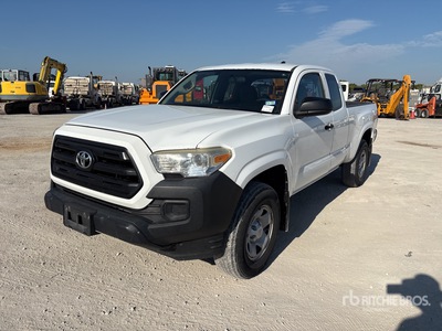 2016 Toyota Tacoma 4x2 Extended Cab بيك اب