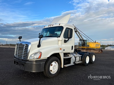 2018 Freightliner Cascadia 125 6x4 T/A Day Cab Truck Tractor