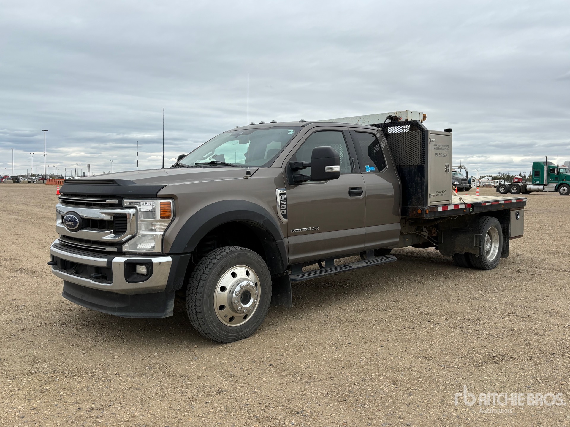 2022 Ford F-550 XLT XLT 4x4 Extended Cab Flatbed Truck