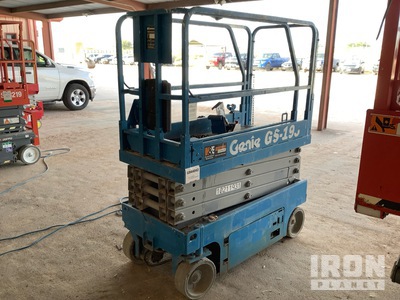 2017 Genie GS-1930 Electric Piattaforma aerea verticale (Inoperable)