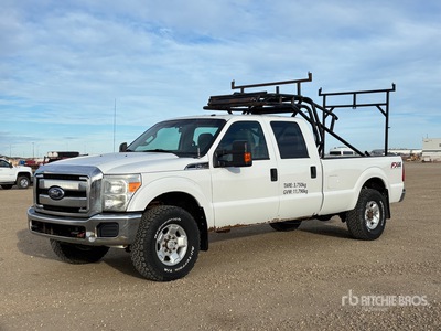 2011 Ford F-350 XL 4x4 Crew Cab بيك اب