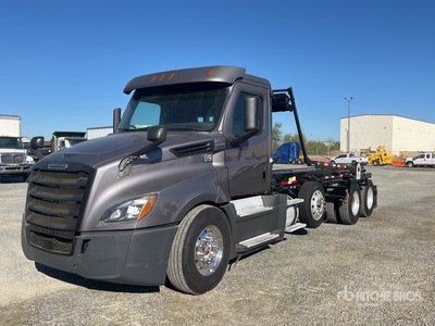 2019 Freightliner Cascadia 126 8x4 Roll-Off Truck