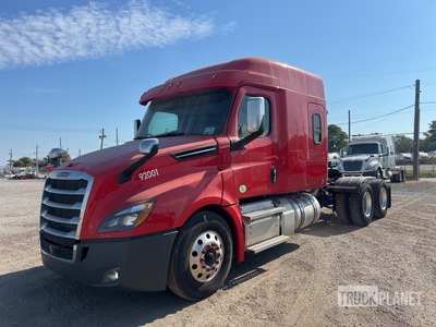 2020 Freightliner Cascadia 126 6x4 T/A Sleeper Truck Tractor