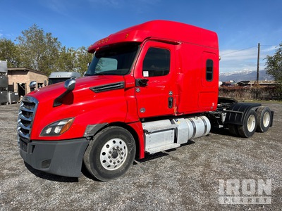 2020 Freightliner Cascadia 6x4 T/A Sleeper Truck Tractor