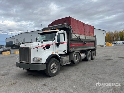 2015 Peterbilt 567 6x4 Tri/A Camión dumper