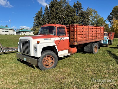 International Loadstar 1700 4x2 Grain Truck