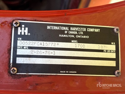 1976 International Loadstar 1700 4x2 Grain Truck (Inoperable)