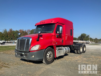 2019 Freightliner Cascadia 125 6x4 Sleeper Truck Tractor